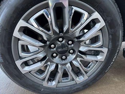 Used 2024 GMC Yukon XL Denali Ultimate image 29