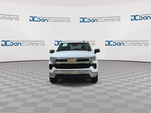 Used 2023 Chevrolet Silverado 1500 LT AWD/4WD image 3