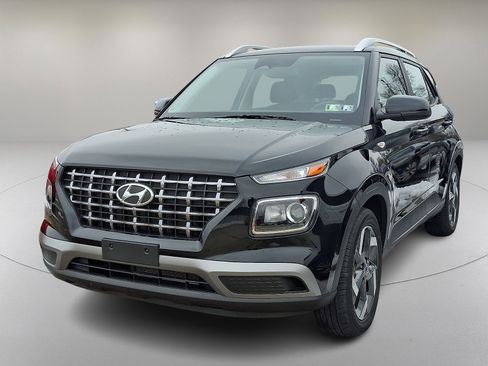 Certified 2023 Hyundai Venue SEL image 4
