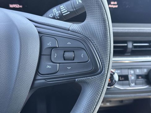 Certified 2024 Buick Envista Preferred w/ Advanced Safety Package image 20