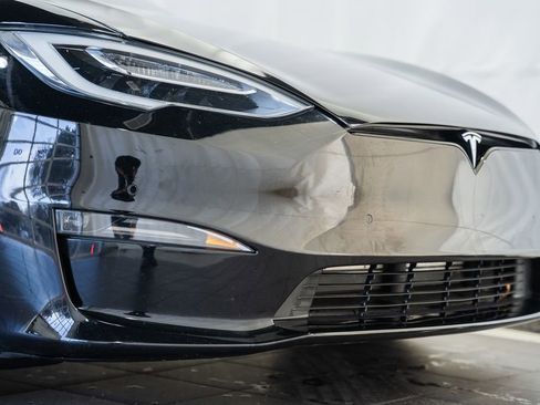 Used 2022 Tesla Model S Plaid image 14