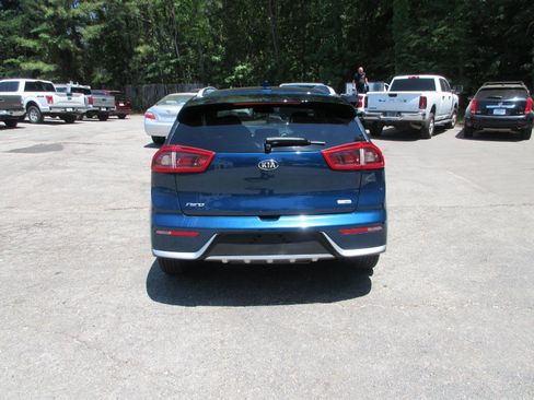 Used 2018 Kia Niro LX FWD image 4