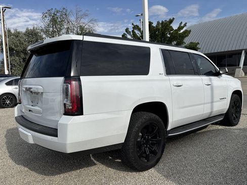 Used 2018 GMC Yukon XL SLT w/ Open Road Package AWD/4WD image 2