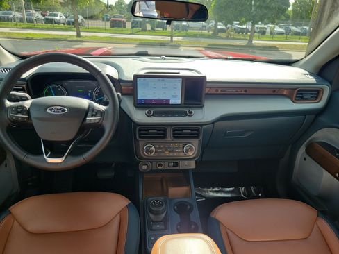 Used 2022 Ford Maverick Lariat w/ Lariat Luxury Package image 10