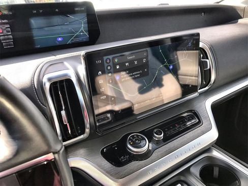 Used 2025 Ford Expedition Max Platinum image 16