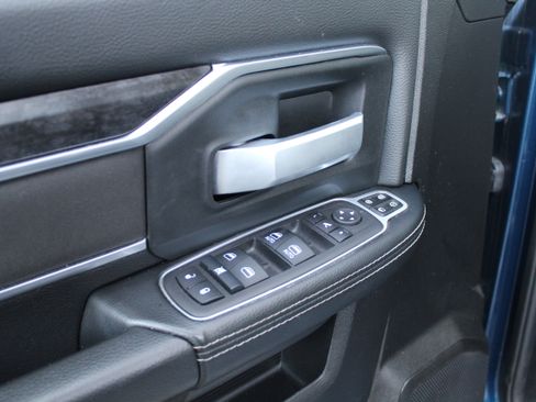 Used 2024 RAM 2500 Big Horn w/ Bed Utility Group image 7