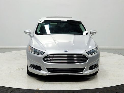 Used 2014 Ford Fusion SE w/ Equipment Group 202A image 2