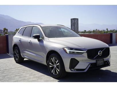 New 2025 Volvo XC60 B5 Core w/ Climate Package