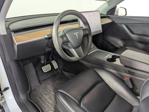Used 2022 Tesla Model Y Performance image 25