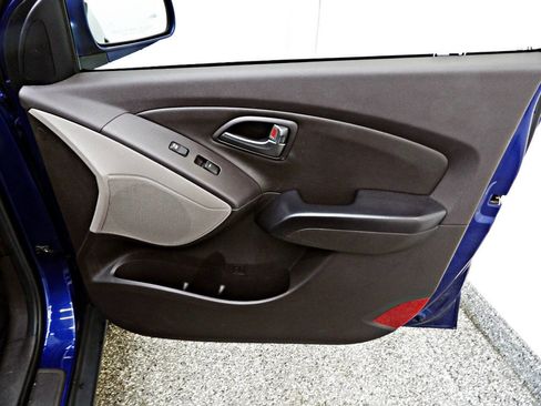 Used 2015 Hyundai Tucson SE image 11