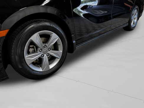 Used 2019 Honda Odyssey EX image 44