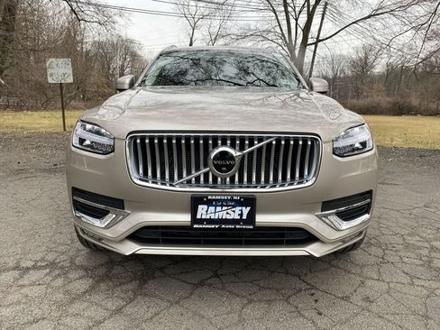 Used 2023 Volvo XC90 B6 Plus AWD/4WD image 2