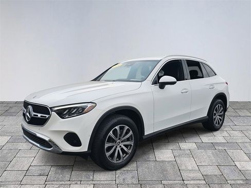 Certified 2024 Mercedes-Benz GLC 300 4MATIC image 3