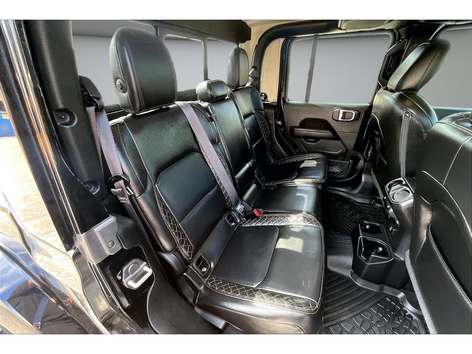 Used 2021 Jeep Gladiator Overland AWD/4WD image 43