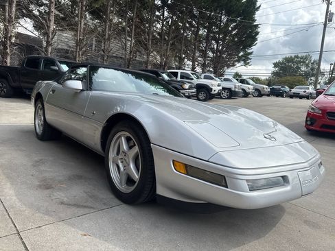 Used 1996 Chevrolet Corvette Convertible image 7