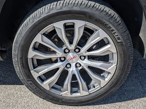 Used 2021 GMC Yukon XL Denali AWD/4WD image 12