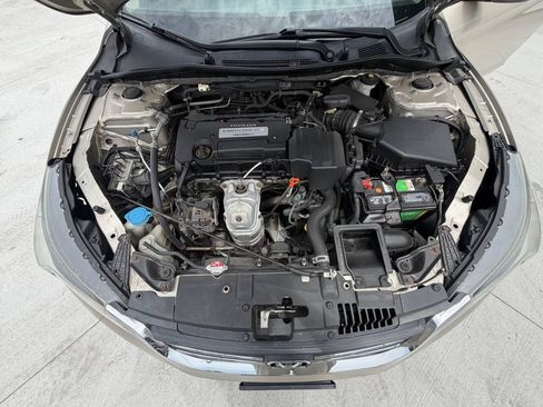 Used 2013 Honda Accord LX image 18