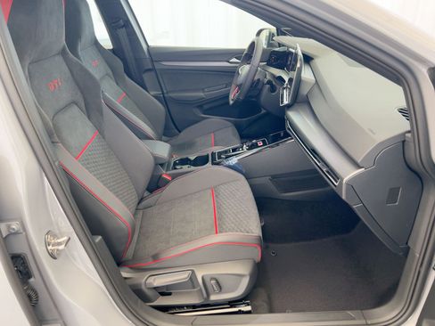 New 2026 Volkswagen Golf SE image 31