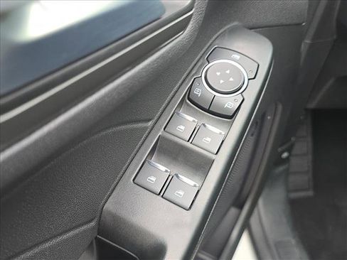 Used 2024 Ford Escape SE image 8