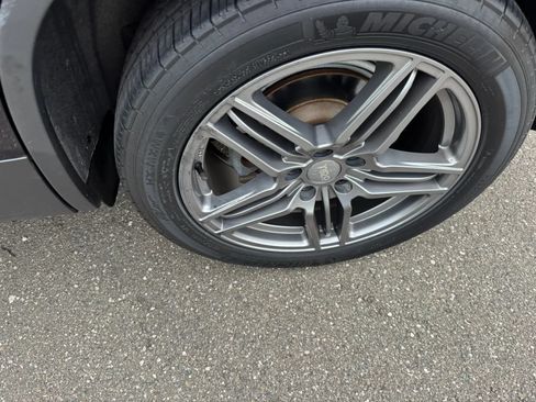 Used 2012 Volkswagen Tiguan S FWD image 14