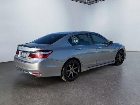 Used 2017 Honda Accord Sport image 3
