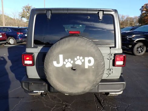 Used 2018 Jeep Wrangler Unlimited Sport S image 4