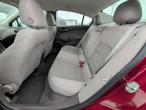 Used 2018 Chevrolet Cruze LT FWD image 5