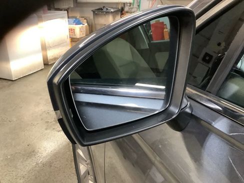 Used 2021 Volkswagen Tiguan SEL image 40