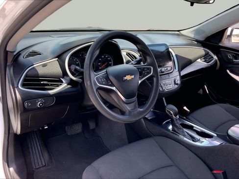 Used 2023 Chevrolet Malibu LT FWD image 17