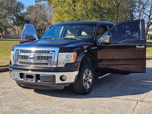 Used 2014 Ford F150 XLT w/ XLT Chrome Package image 13