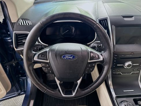 Used 2019 Ford Edge Titanium w/ Equipment Group 301A AWD/4WD image 17