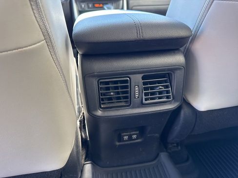 Used 2020 Toyota RAV4 Limited image 16