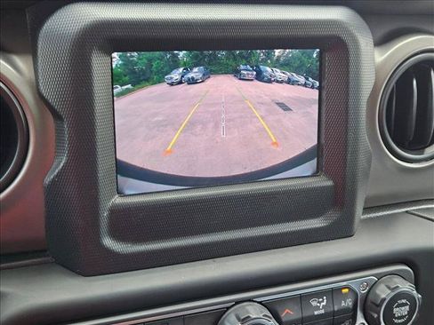Used 2021 Jeep Wrangler Unlimited Sport AWD/4WD image 12