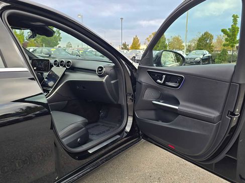 Used 2025 Mercedes-Benz C 300 4MATIC Sedan image 12