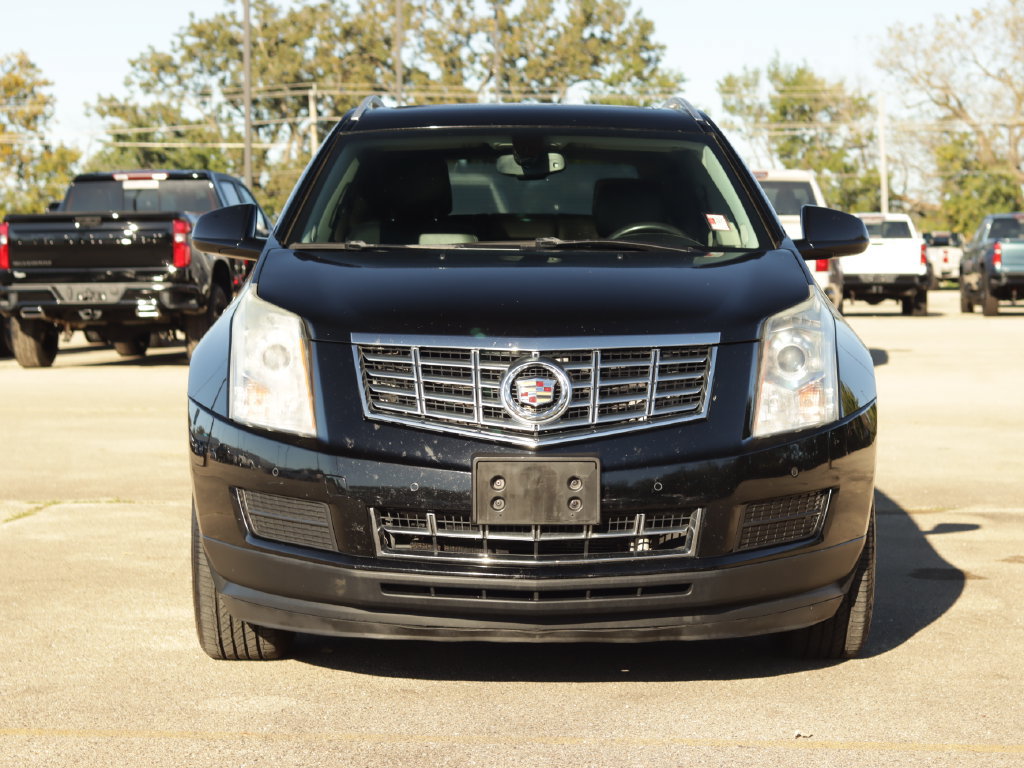 Used 2016 Cadillac SRX Luxury FWD image 2