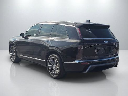 Used 2026 Cadillac Vistiq Luxury image 7