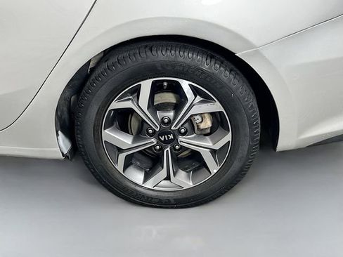 Used 2021 Kia Forte LXS FWD image 29