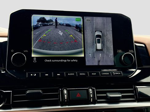 Used 2025 Nissan Pathfinder Platinum w/ Cargo Package image 35