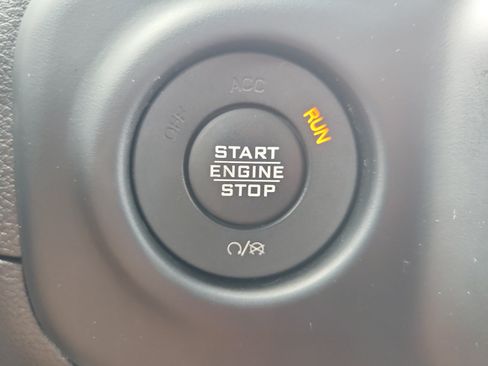 Used 2020 Jeep Wrangler Unlimited Sport S AWD/4WD image 25