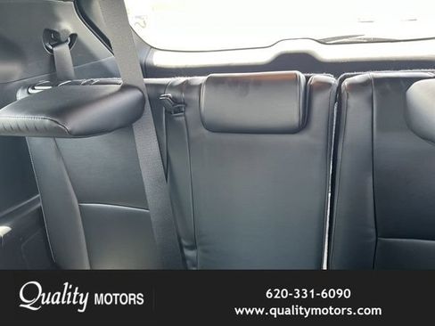 Used 2023 Toyota Highlander XSE AWD/4WD image 4