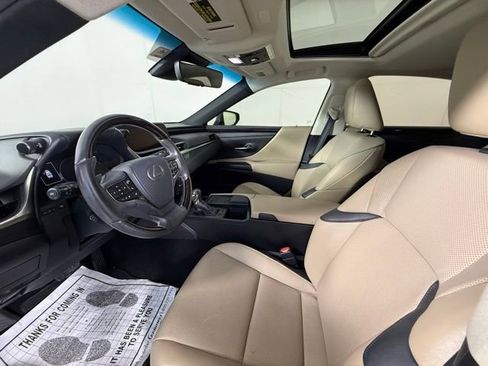 Used 2019 Lexus ES 350 w/ Premium Package FWD image 16