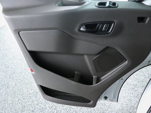 Used 2025 Ford Transit 350 XLT RWD image 21