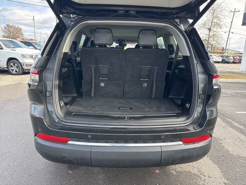 Used 2022 Jeep Grand Cherokee L Limited image 29