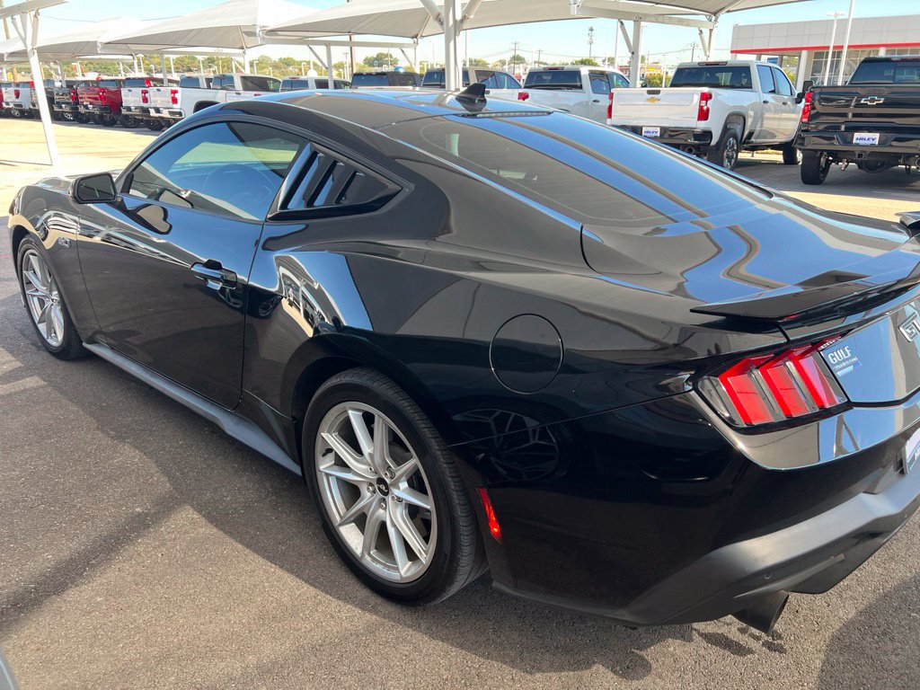 Used 2024 Ford Mustang GT Premium RWD image 4