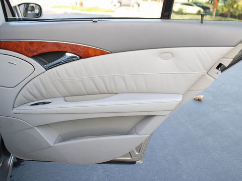 Used 2004 Mercedes-Benz E 320 Sedan image 39