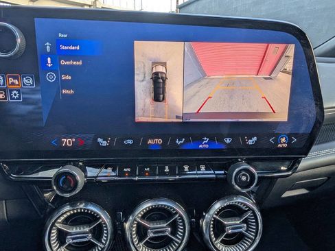 Used 2024 Chevrolet Blazer EV LT image 11