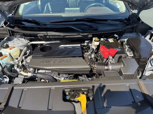 Used 2023 Nissan Rogue SV w/ SV Premium B Package image 35