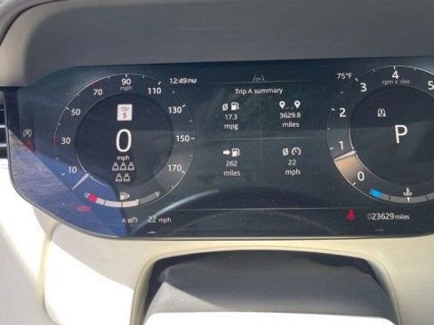 Used 2024 Land Rover Range Rover Long Wheelbase Autobiography image 16