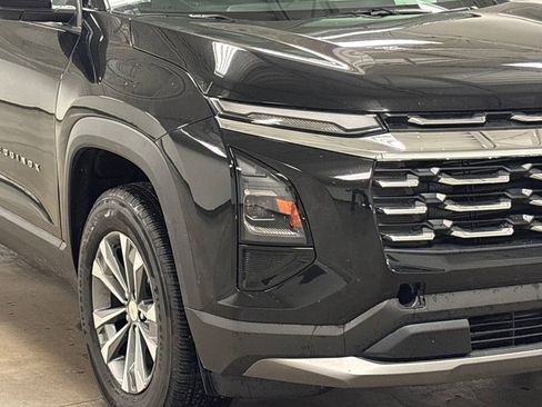 Used 2026 Chevrolet Equinox LT FWD image 5