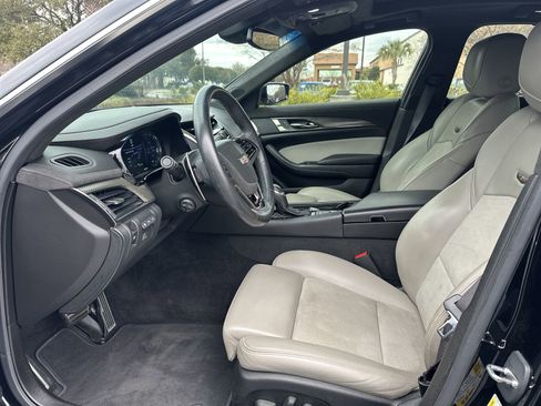 Used 2016 Cadillac CTS V w/ Luxury Package image 16